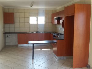 2 Bedroom Flat in Veld En Vlei