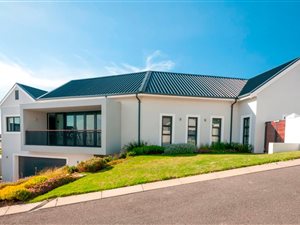 4 Bed House in Dennegeur