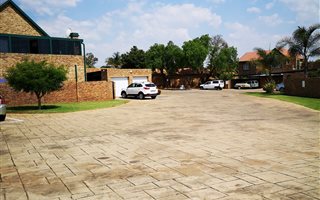 3 Bedroom Simplex in Centurion CBD