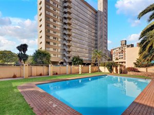 3 Bed Apartment in Parktown