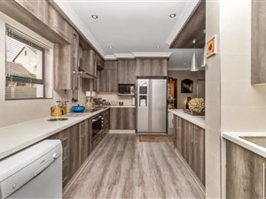 4 Bed House in Candlewoods Estate