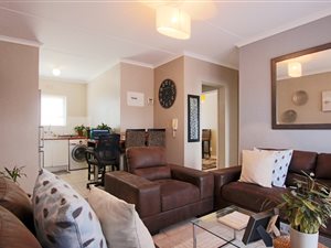 2 Bed Apartment in Lansdowne