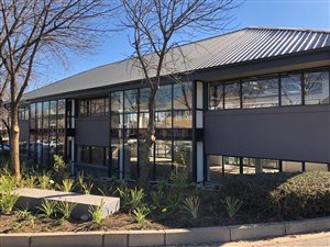 333 m² Commercial space in Woodmead
