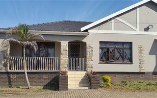 4 Bedroom Simplex in Escombe