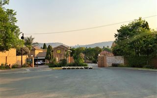 3 Bedroom House in Strubens Valley