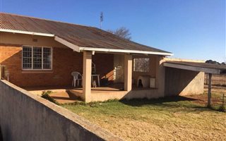 2.5 ha Farm in Hallgate