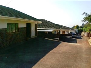 2 Bed Townhouse in Waterfall