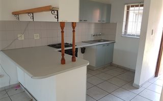 2 Bedroom Simplex in Veld En Vlei