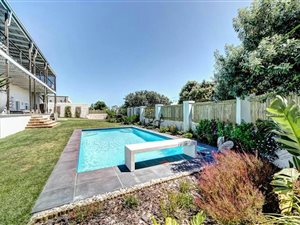 4 Bed House in Kommetjie