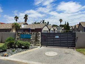 3 Bed Townhouse in Gonubie