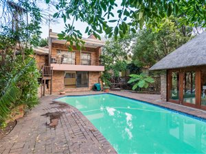 4 Bedroom House in Lynnwood Ridge