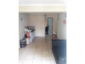 1 Bedroom Garden Cottage in Rosettenville