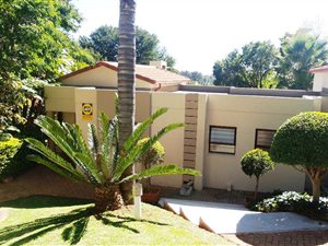 2 Bed Cluster in Waterkloof