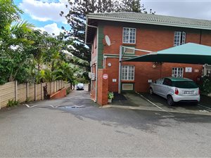 105 m² Commercial space in Somerset Park