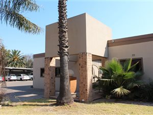 5 Bed House in Bronberrick