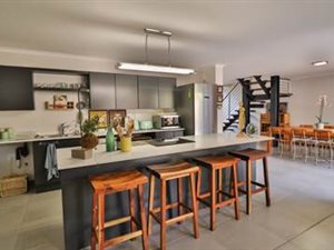 3 Bed Townhouse in Menlo Park