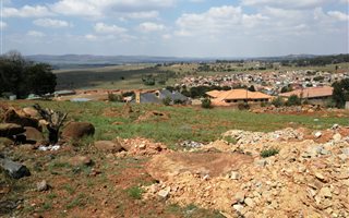 1132 m² Land available in Zakariyya Park