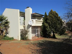 2 Bed Apartment in Langenhoven Park
