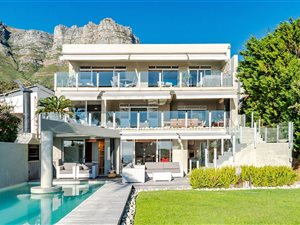 4 Bed House in Llandudno