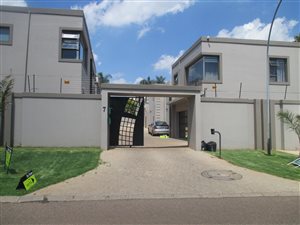 5 Bed Cluster in Bedfordview