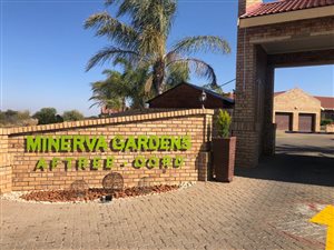 Bachelor apartment in Minerva Gardens