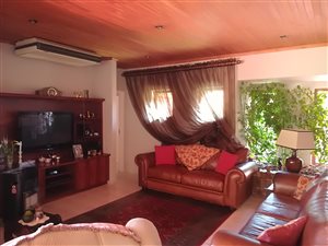 4 Bed House in Ruimsig