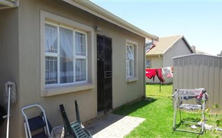 2 Bedroom Townhouse in Helderwyk