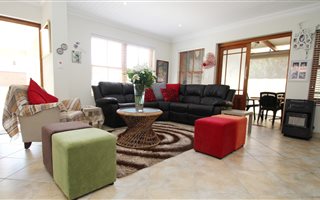 2 Bedroom House in Whale Rock