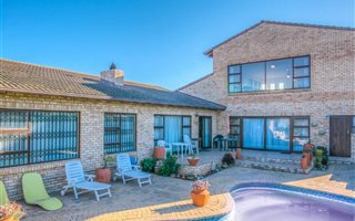4 Bedroom House in Saldanha