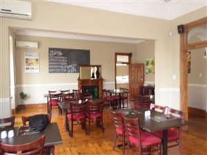 160 m² Commercial space in Glenwood