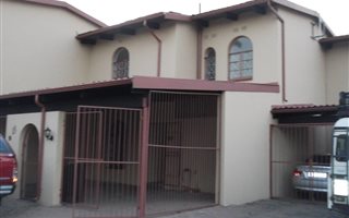 3 Bedroom Townhouse in Newmarket Park