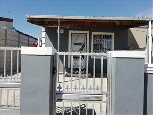 2 Bed House in Devon Park