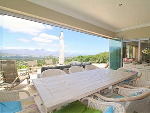 6 Bed House in Spanish Farm