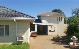 4 Bedroom House in Monument Heights