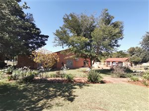 2.2 ha Farm in Tarlton