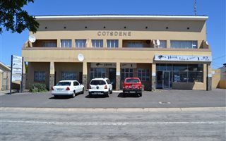 Commercial space in Newton Park