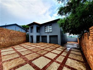 3 Bed House in Bergtuin