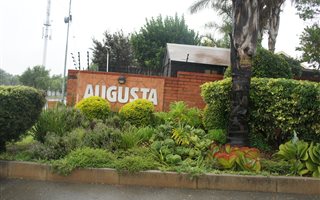 3 Bedroom Cluster in Honeydew Ridge