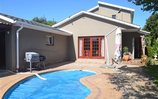 3 Bedroom House in Plumstead