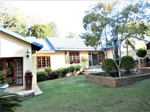 3 Bed House in Moreleta Park