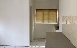 1 Bedroom Garden Cottage in Crawford