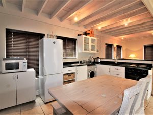 2 Bed Townhouse in Keurboomstrand