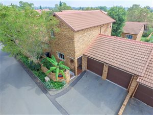 3 Bed Townhouse in Sundowner
