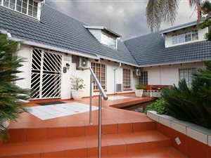 432 m² Office Space in Praegville