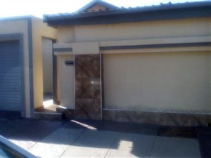 4 Bed House in Nellmapius