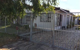 2 Bedroom House in Peerless Park