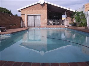 3 Bed House in Grassy Park
