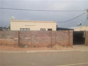 3 Bed House in Zakariyya Park