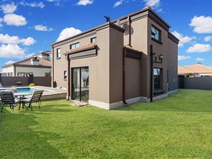 4 Bed House in Sunward Park
