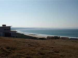 640 m² Land available in Vlees Bay